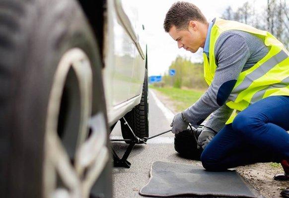 24 Hour Emergency Roadside Assistance in Aventura, Hallandale Beach, Hollywood, Pembroke Pines, Dania Beach, Fort Lauderdale Areas.