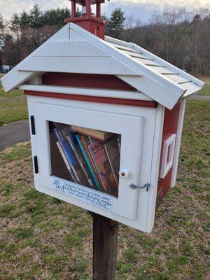 Free little library