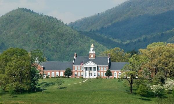 Rabun Gap Nacoochee School