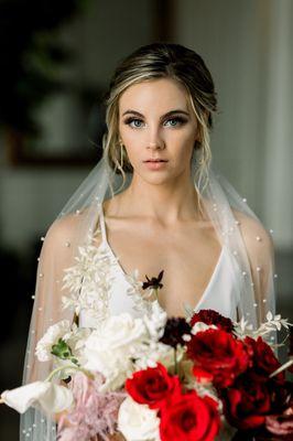 Photographer: @HubertHuyphotography
Wedding Hair and Makeup by Tamie @beauteatheart