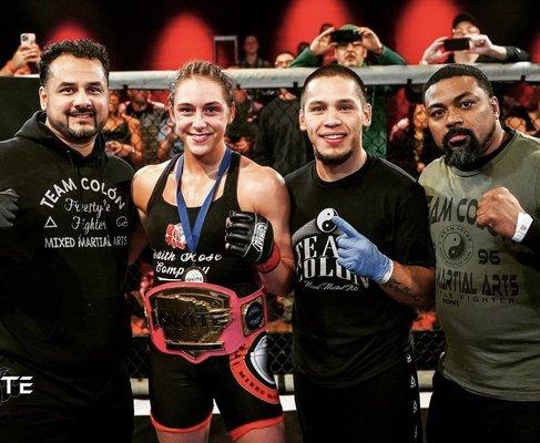 Amatuer MMA Fighter Abbey Ewing wins her first Championship Belt!! #TeamColónMMA #PremierMMA #CarlsonGracieTeam