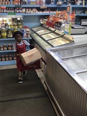 Since 1945 Bond Ave Fish & Poultry has been in the business of providing fresh fish and groceries to the City of East St. Louis.