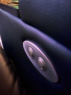 Recliner buttons