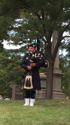 Graveside Bagpiper Brooklyn Green-Wood Cemetery