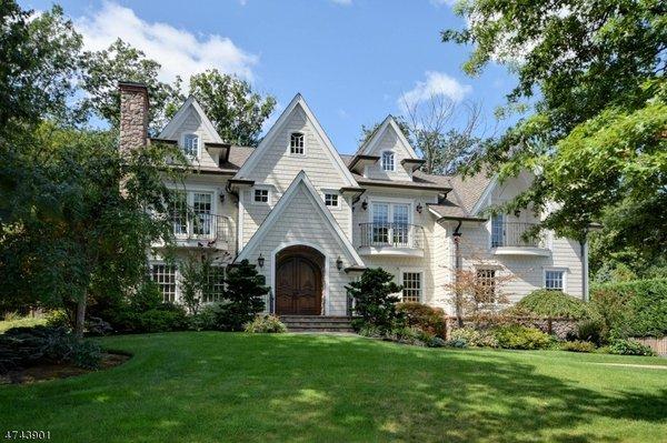 Mansion Monday! Today's featured mansion is located in Westfield, New Jersey!