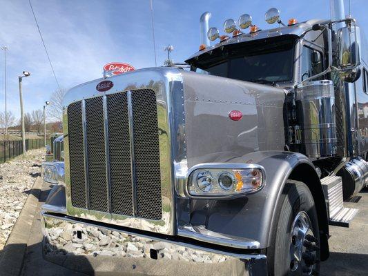 Peterbilt 389, engines, and turbos