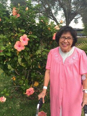 Mom in La Paloma Healthcare Center Garden Sept '19