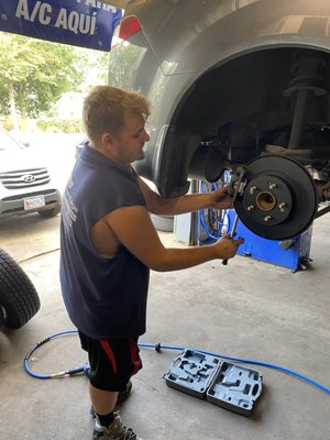 Brake pad & rotor replacement