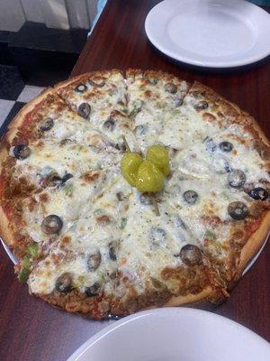 Deluxe Large Pizza