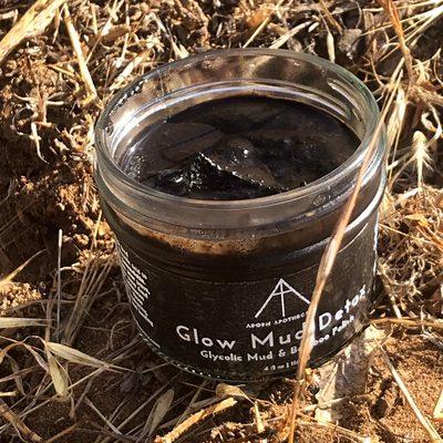 Glow Mud Detox, glycolic mud mask & bamboo scrub.