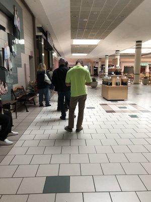 Only 10 people deep 15 min before they open. All indoors waiting area, in the mall food court