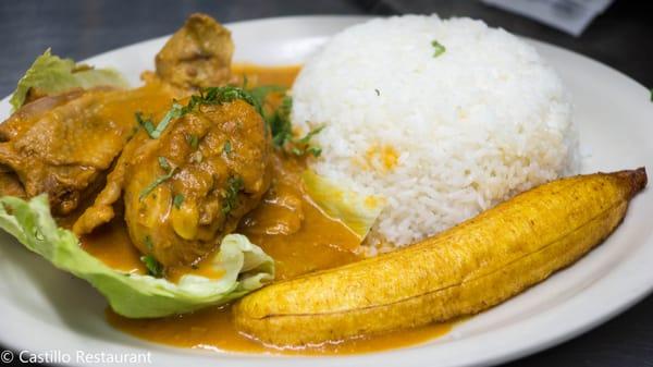 Seco De Gallina - Traditional Ecuadorian Style Hen