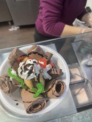 Rolled chocolate ice cream with 2 toppings