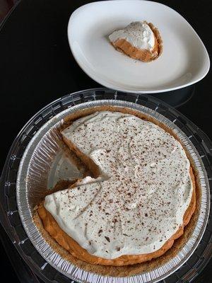 Thai Tea Creme Pie