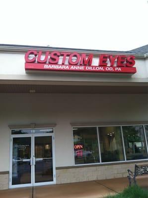 Custom Eyes