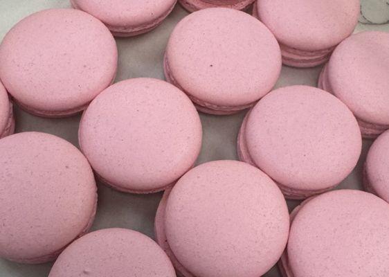 Macaron shells for decoration? We have several colors available