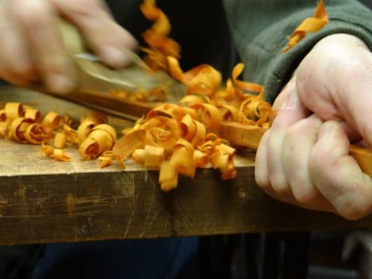 Continuing the tradition of French Bow-Making is one of our passions!