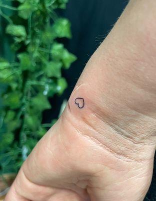 Tiny tattoo 1-3inches message for pricing