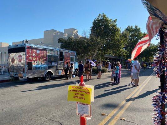 Huge lines for the best food/ice cream truck EVER!!