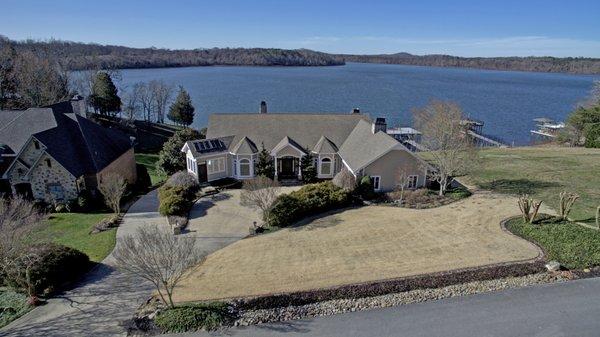 Wonderful Lake Front Properties in East Tennessee's 9 Lake Region.