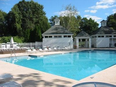 Country Walk: Community Pool