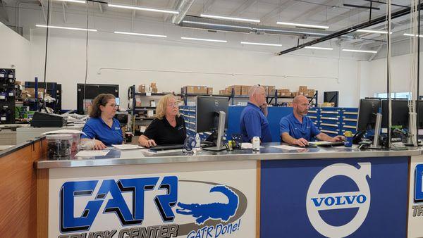 GATR Truck Center - Parts and Service Department for Semi-Trucks and Trailers in Iowa