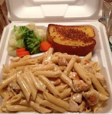 Chicken Pasta with Garlic Bread & Veggies