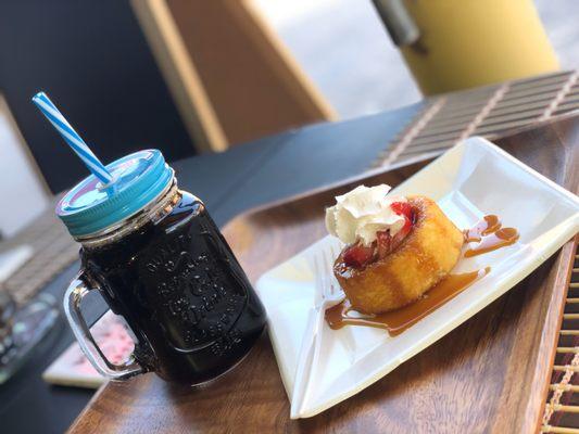 Cold Brew coffee and dessert