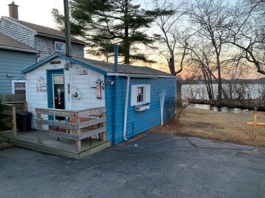 Johns Barber Shop