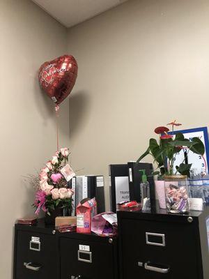 My husband had a delivery on valentines sent to me from y'all it was perfect beautiful and I loved it thank you keep up the good work