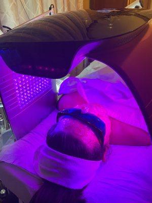 LED to finish your facial!