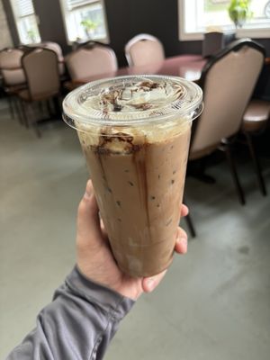 Jumbo (32oz) Iced Latte with Mocha