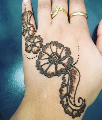 Henna tattoo