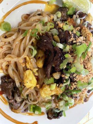 Beef pad Thai