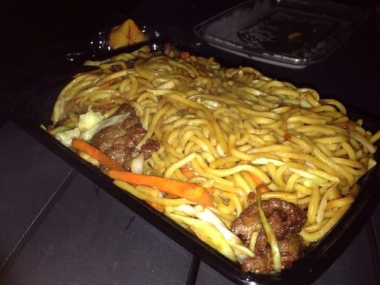 Beef lo mein