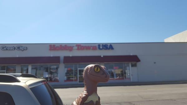 Bob the Raptor Says "If you are a mammal who likes to build models this place is for you."