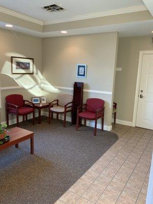 Cave Spring Family Dental Waiting room