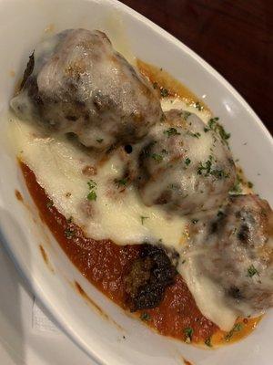 Smoked Meatballs with Smoked tomato BBQ sauce and Mozzarella cheese