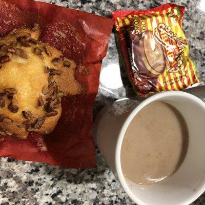 This lil bread is basically pound cake with walnuts on top. A simple treat that goes so well with Ibarra hot chocolate on a cold night