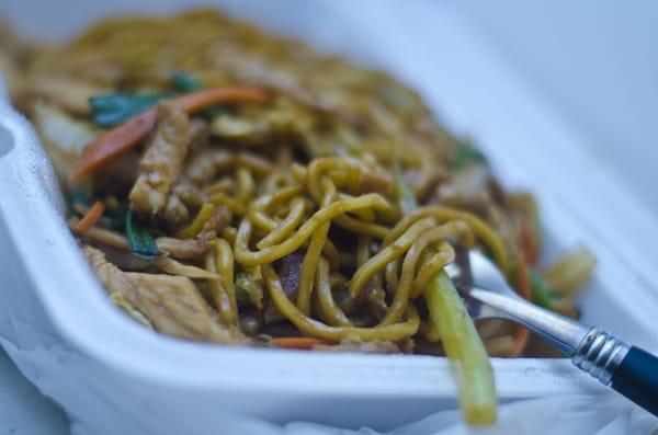 Chicken Lo Mein