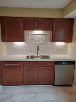 Ceramic tile backsplash