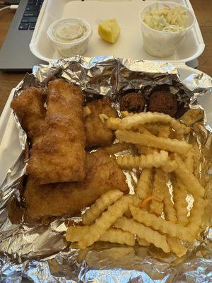 3 Piece cod fish and chips