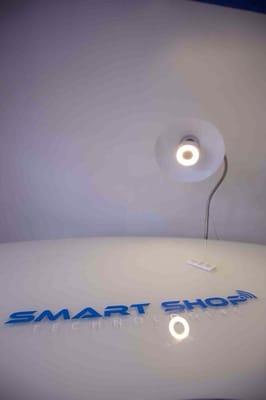 Bluetooth light Bulb speaker Demo at Smart Shop