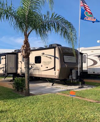 Del-Raton RV Park & Trailer Sales