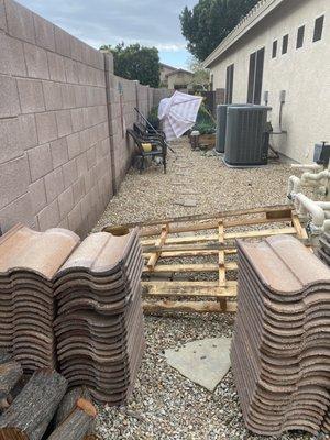 Before picture of side yard with garden. Need to keep the dogs out