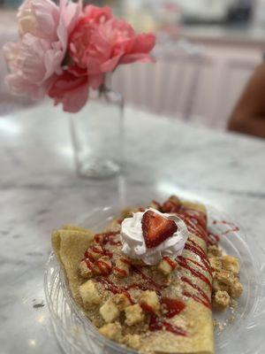 Strawberry cheesecake crêpe