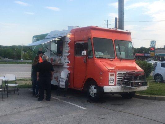 Pic of food truck.