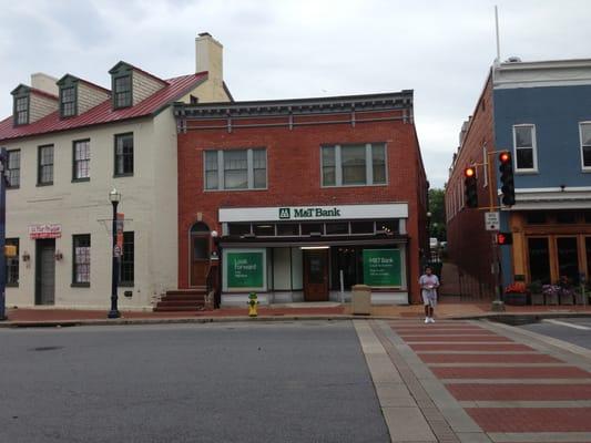 Front of bank from West Street