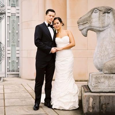 Bride and groom at the Asian Art Museum in Seattle for a wedding.