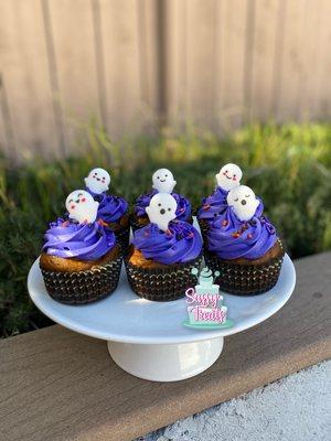 Ghost pumpkin spice themed cupcakes